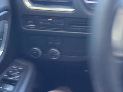 Used 2021 Chevrolet Suburban LT image 16