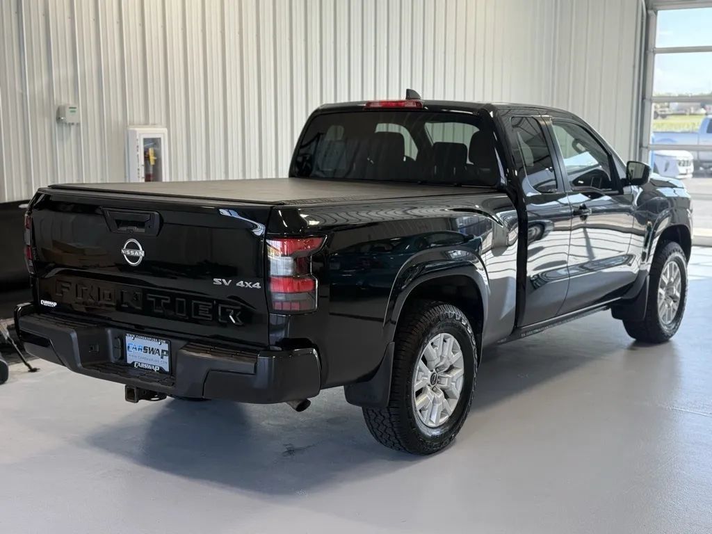 Used 2023 Nissan Frontier SV w/ Tow Package AWD/4WD image 3