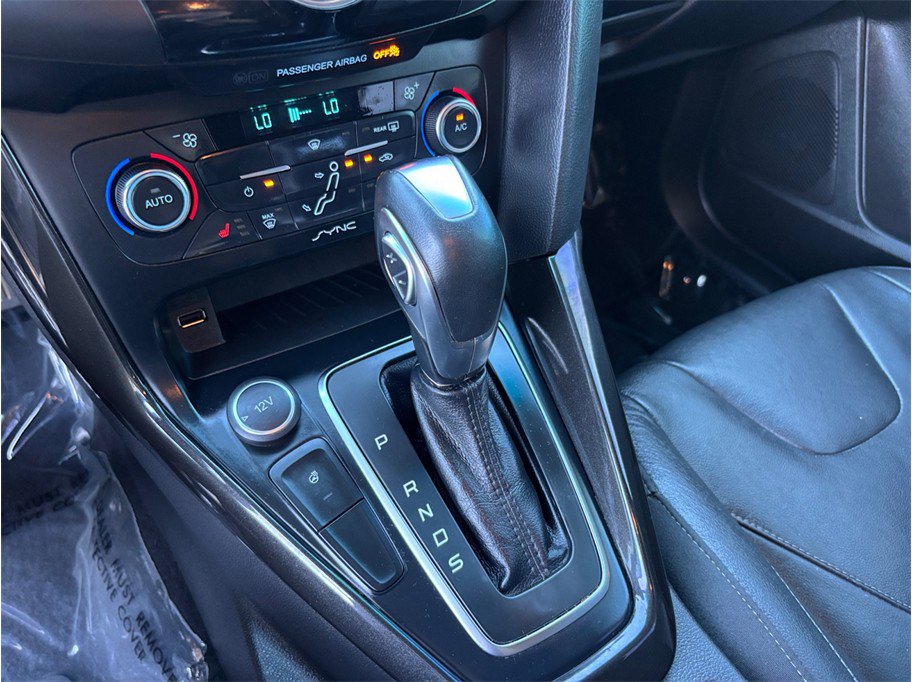 Used 2015 Ford Focus Titanium w/ Titanium Cold Weather Package FWD image 30
