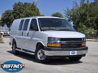 Used 2025 Chevrolet Express 2500 w/ Driver Convenience Package RWD video 1