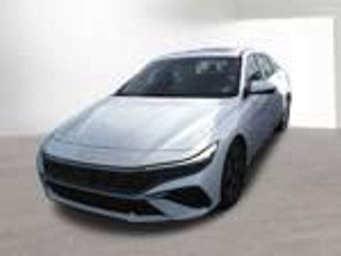 Used 2024 Hyundai Elantra Limited image 1