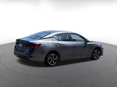 Used 2025 Nissan Sentra SV FWD image 11