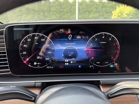 Used 2024 Mercedes-Benz GLS 450 4MATIC image 21
