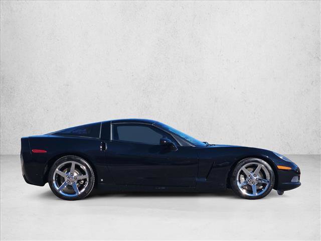 Used 2007 Chevrolet Corvette Coupe w/ Preferred Equipment Group RWD image 9
