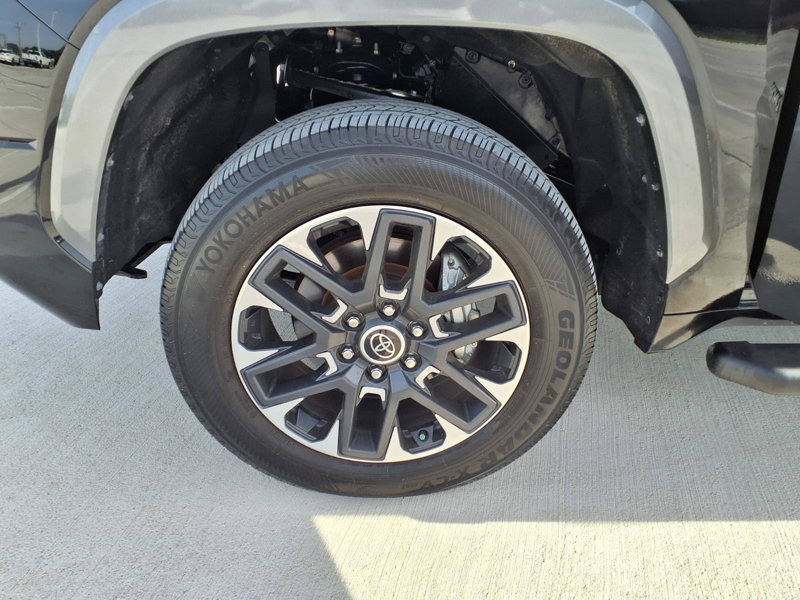 Used 2024 Toyota Tundra Limited w/ Power Package AWD/4WD image 29
