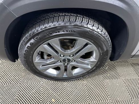 Used 2023 Kia Seltos LX image 10