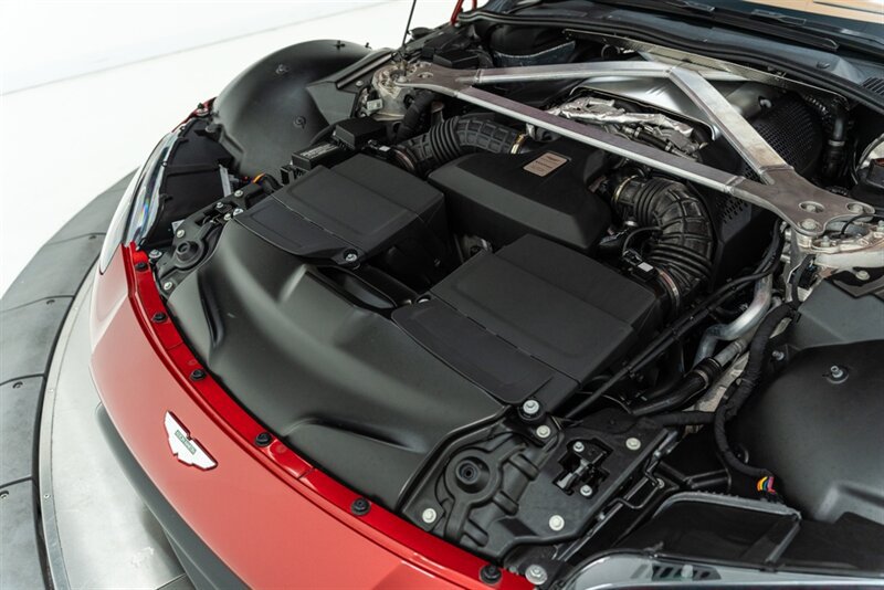 Used 2020 Aston Martin V8 Vantage Coupe RWD image 66