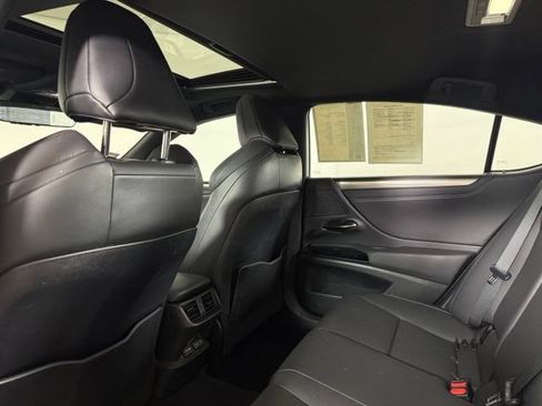 Used 2024 Lexus ES 350 F Sport w/ Accessory Package (Z2) FWD image 30