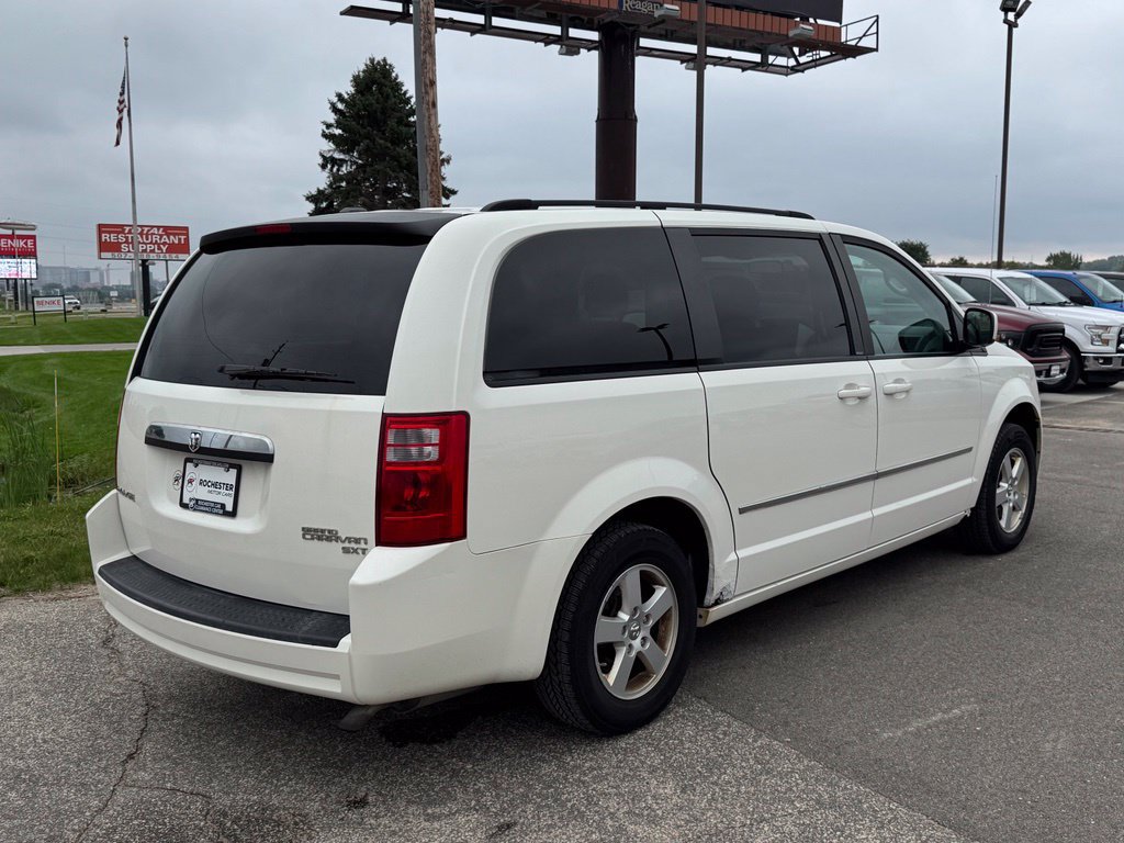 Used 2010 Dodge Grand Caravan SXT FWD image 32
