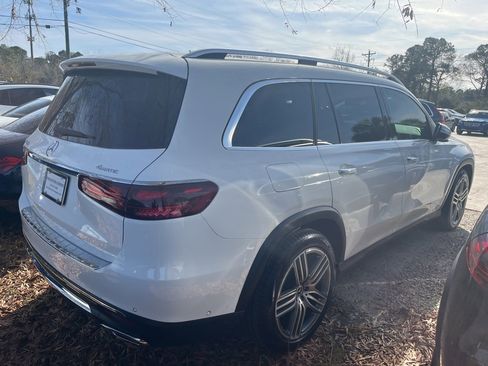Certified 2025 Mercedes-Benz GLS 450 4MATIC image 7