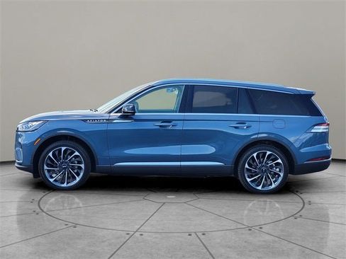 New 2025 Lincoln Aviator Reserve image 9