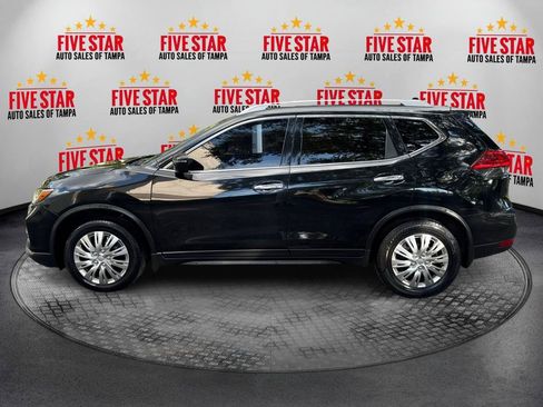 Used 2017 Nissan Rogue S w/ S Appearance Package FWD image 4