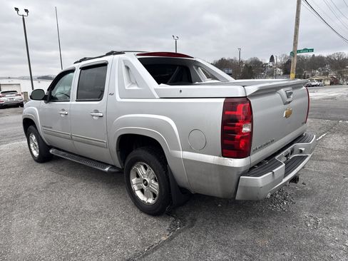 Used 2012 Chevrolet Avalanche LT w/ Suspension Package, Off-Road image 5