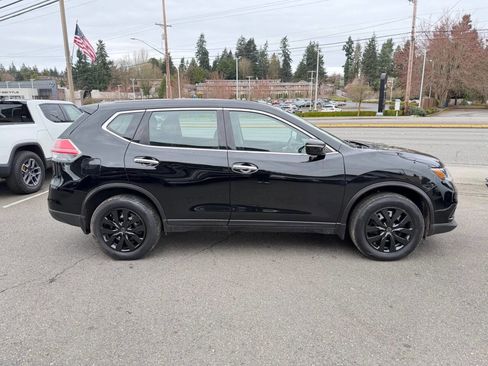 Used 2014 Nissan Rogue S image 9