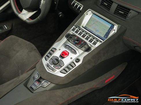 Used 2016 Lamborghini Aventador LP 700-4 image 36