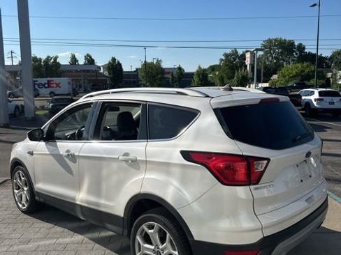Used 2019 Ford Escape Titanium FWD image 12