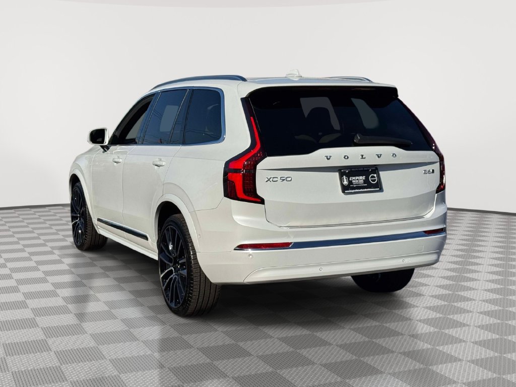 Used 2026 Volvo XC90 B6 Plus w/ Protection Package Premier AWD/4WD image 5