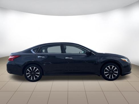 Used 2018 Nissan Altima 2.5 S FWD image 8