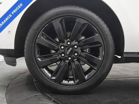 Used 2022 Lincoln Navigator Reserve image 34