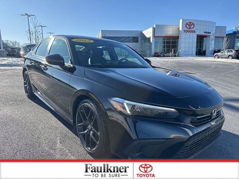 Used 2023 Honda Civic Sport image 1