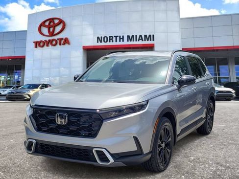 Used 2024 Honda CR-V Sport Touring image 2