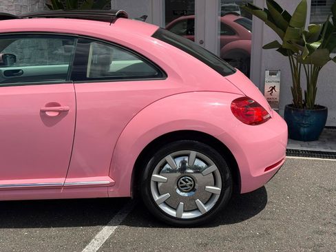 Used 2014 Volkswagen Beetle 2.5 FWD image 10