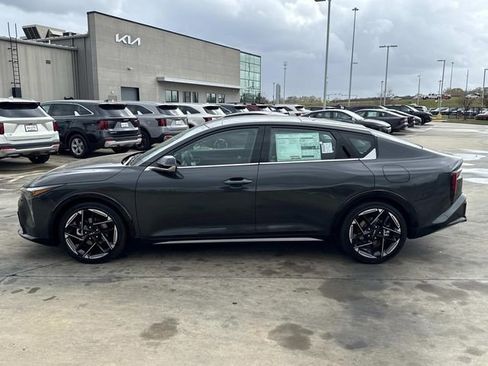 New 2026 Kia K4 GT-Line image 5