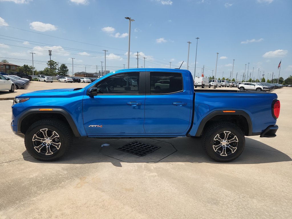 Used 2024 GMC Canyon AT4 w/ Canyon Safety Plus Package AWD/4WD image 8