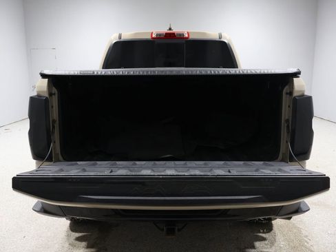 Used 2023 Chevrolet Colorado Z71 w/ Z71 Convenience Package 2 image 5