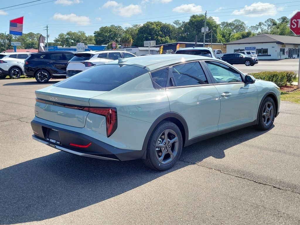 New 2026 Kia K4 FWD image 6