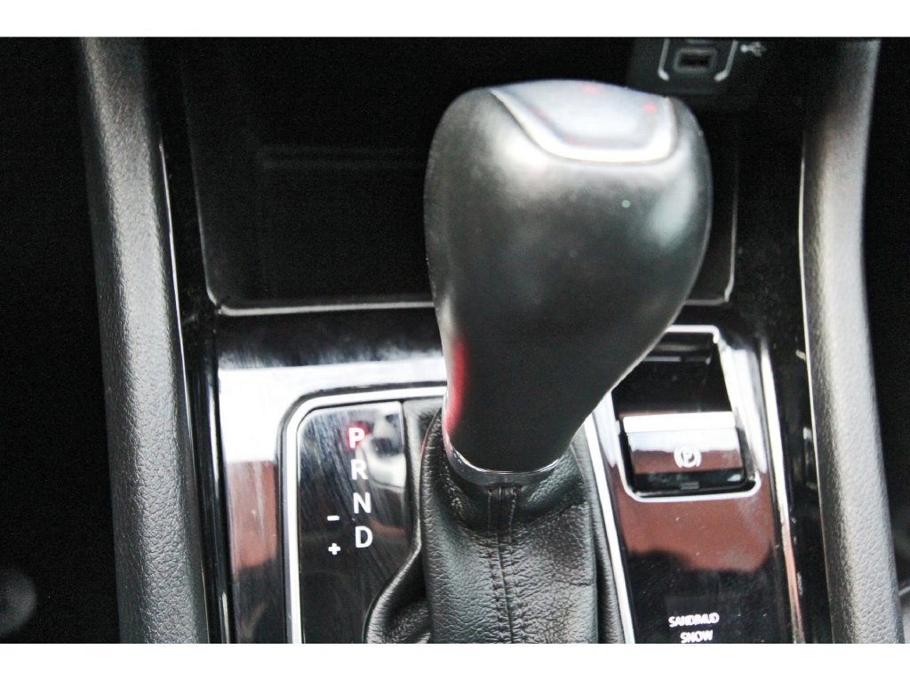 Used 2024 Jeep Compass Latitude w/ Altitude Special Edition AWD/4WD image 31