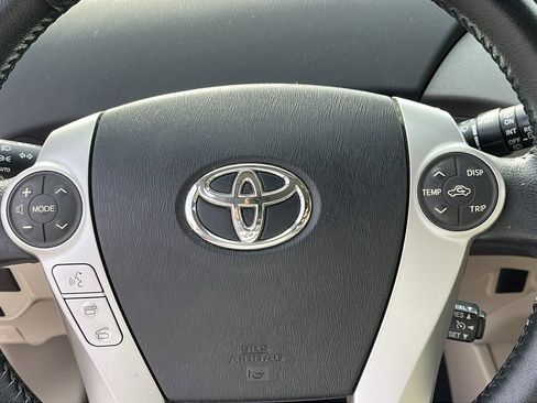 Used 2014 Toyota Prius Four image 13
