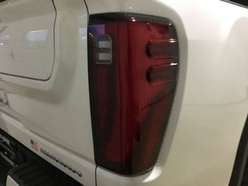 New 2024 GMC Sierra 2500 Denali Ultimate image 30