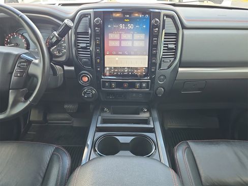Used 2024 Nissan Titan PRO-4X w/ Pro-4x Convenience Package image 10