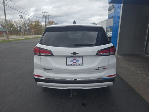 Certified 2022 Chevrolet Equinox RS w/ LPO, Floor Liner Package image 9