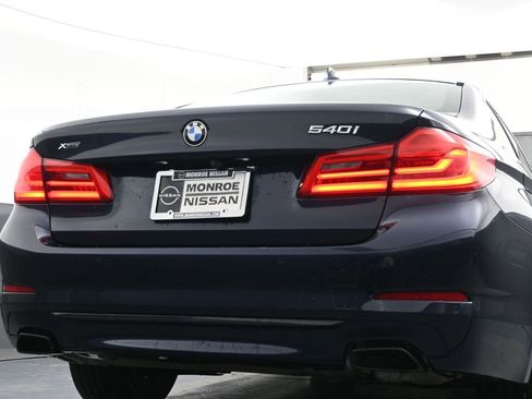 Used 2019 BMW 540i xDrive image 10
