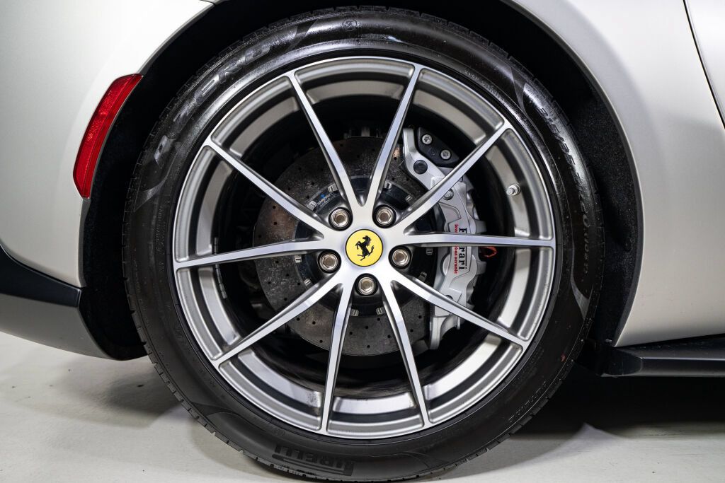 Certified 2022 Ferrari 812 GTS RWD image 18