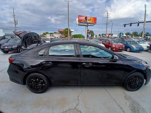Used 2020 Kia Forte Sedan FWD image 3