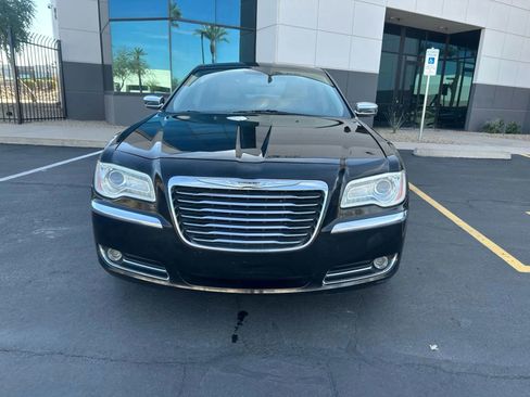 Used 2012 Chrysler 300 Limited image 2
