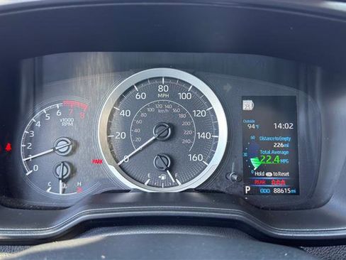 Used 2021 Toyota Corolla LE FWD image 30