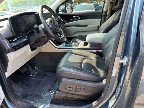 Used 2024 Kia Carnival SX Prestige FWD image 18