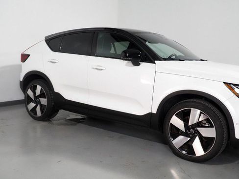 Used 2022 Volvo C40 P8 Recharge Ultimate image 51