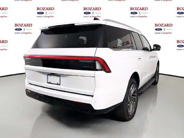 New 2026 Lincoln Navigator Premiere AWD/4WD image 7