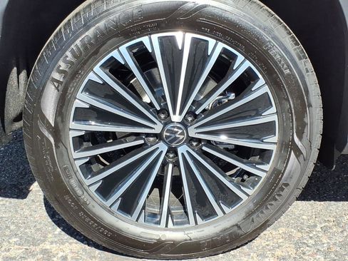 New 2025 Volkswagen Tiguan S image 7