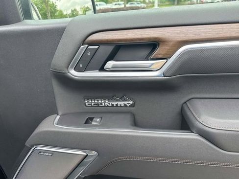 New 2026 Chevrolet Silverado 1500 High Country w/ Technology Package AWD/4WD image 17