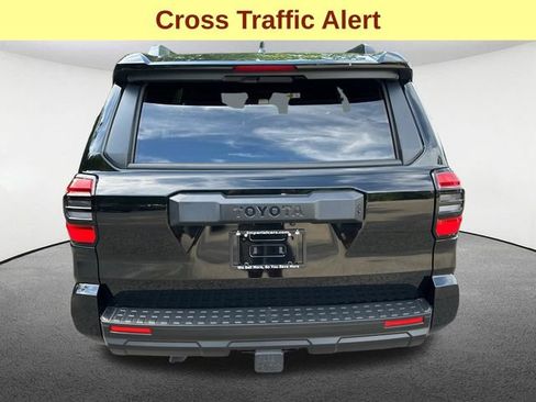 Certified 2025 Toyota 4Runner SR5 AWD/4WD image 10