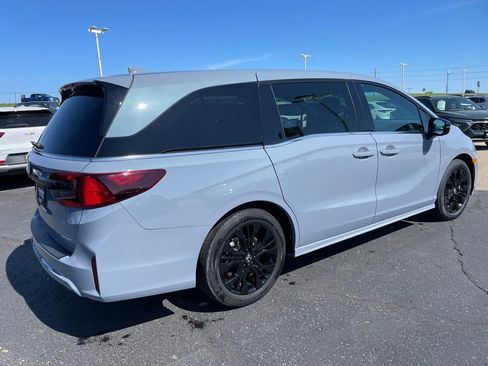 Used 2025 Honda Odyssey Sport-L image 4
