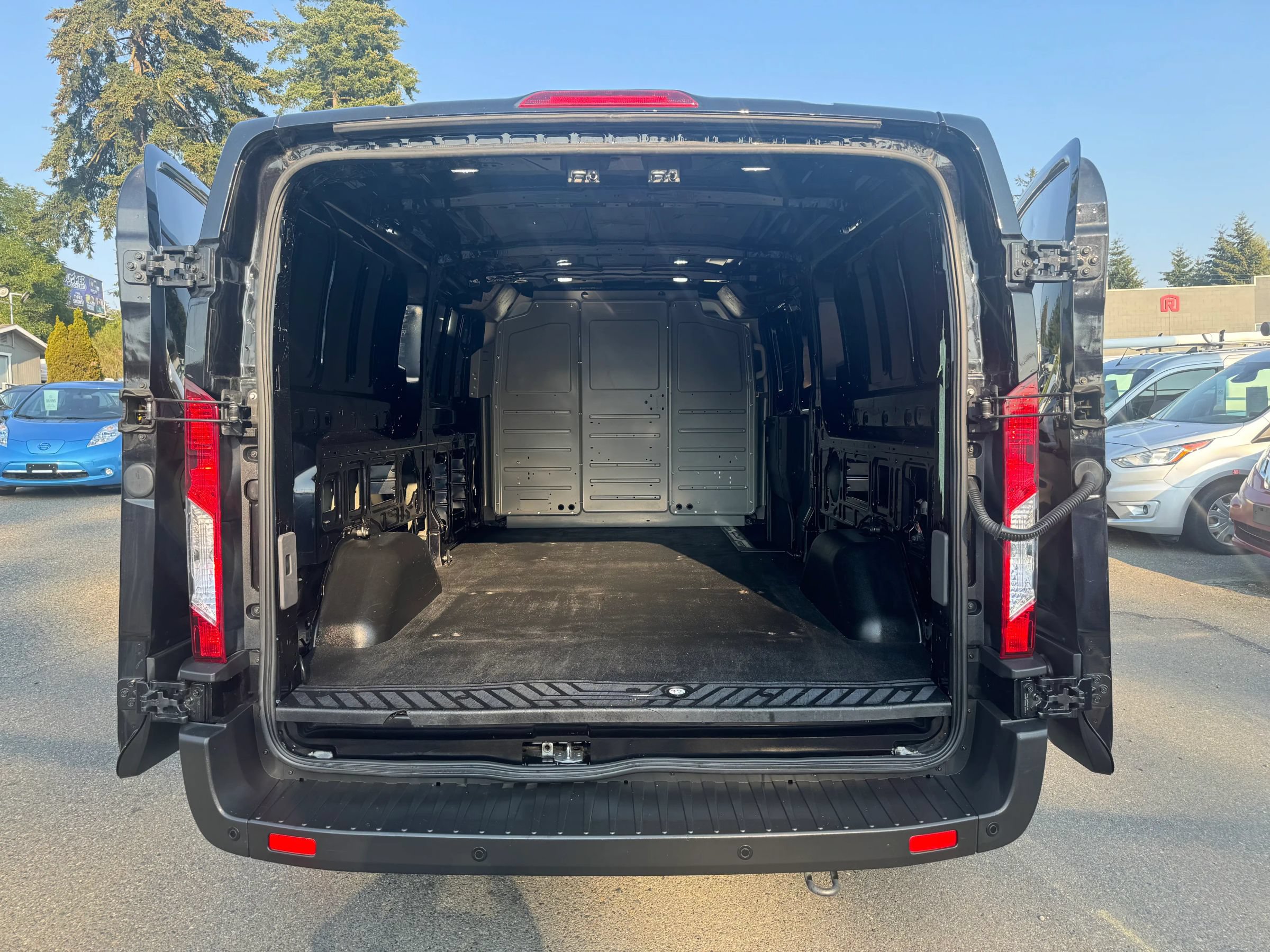 Used 2020 Ford Transit 250 Low Roof w/ Exterior Upgrade Package RWD image 24