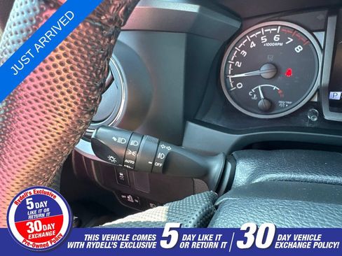Used 2020 Toyota Tacoma TRD Sport w/ TRD Premium Sport Package AWD/4WD image 15