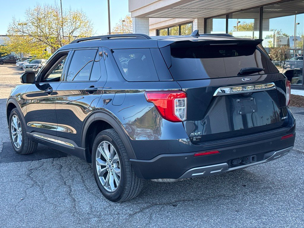 Used 2023 Ford Explorer XLT w/ Equipment Group 202A AWD/4WD image 14